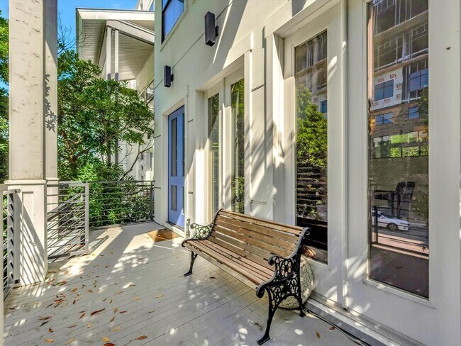 Photo - 1412 Wrightwood St