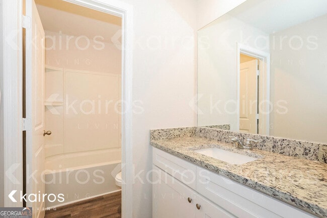 Photo - 7008 Pinehurst Way N