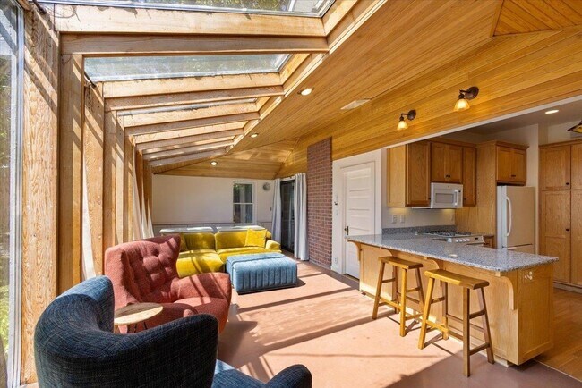 Photo - 924 E 9th Ave