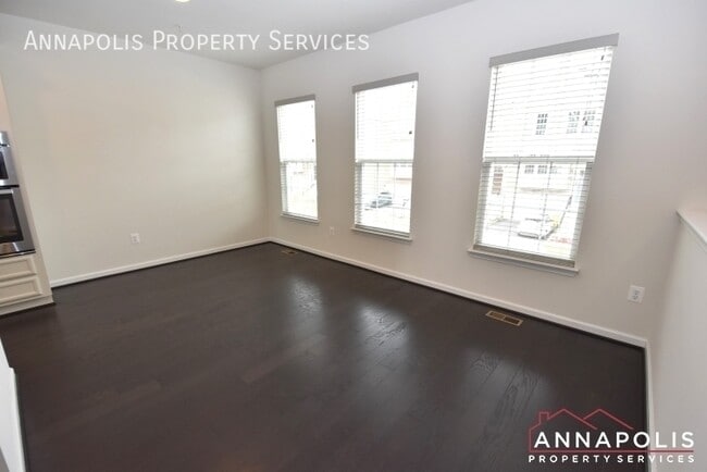 Photo - 7827 Bakers Creek Ln