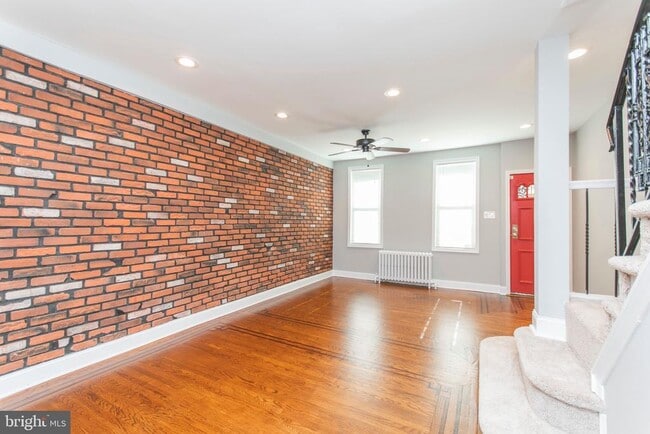 Photo - 3138 Tilton St