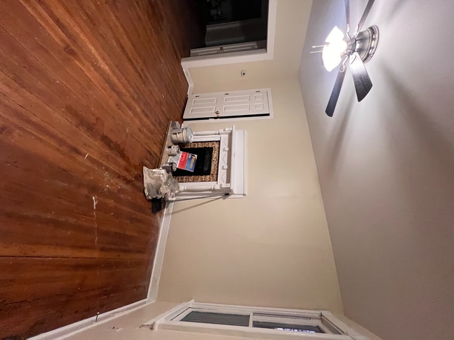 Building Photo - 1152 W High St