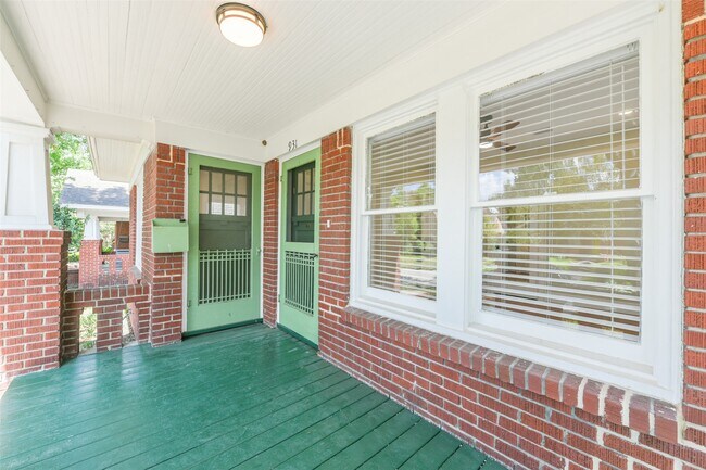 Photo - 931 Teetshorn St