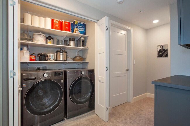 Photo - 2986 Lina St