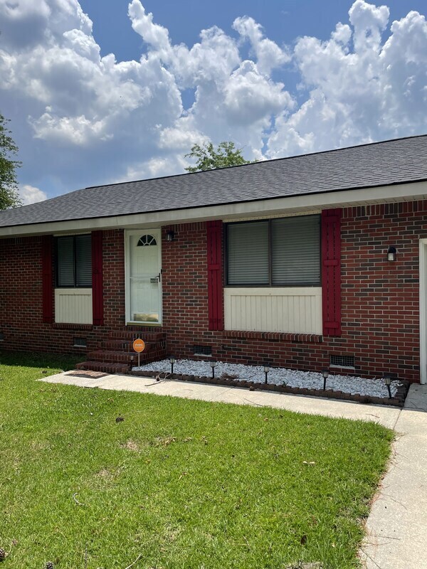 Photo - 134 Heather Dr