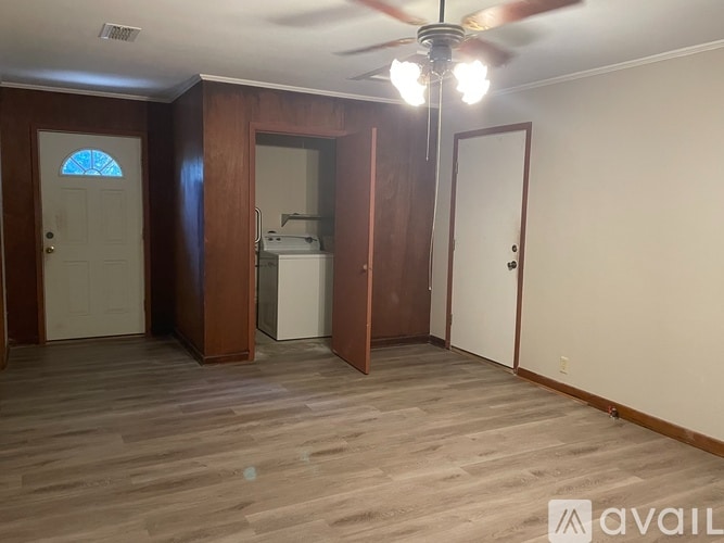 Photo - 111 Japonica Ln