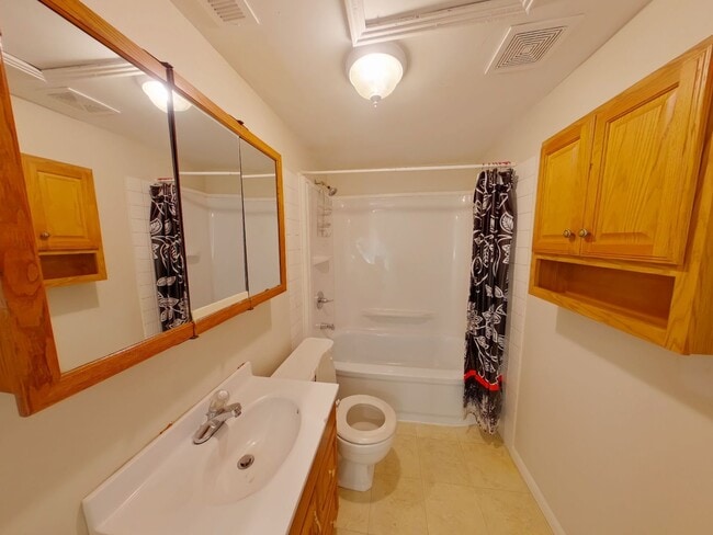 Photo - 1525 St Francis