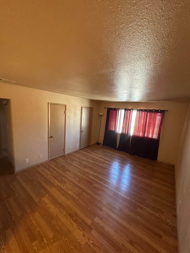 Photo - 506 McKellar Cir Unit 4