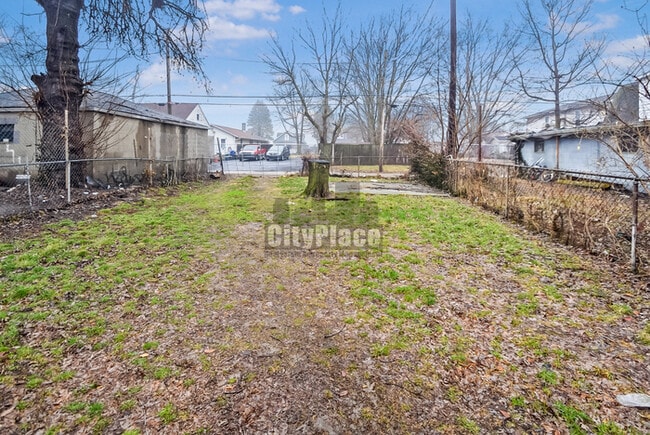 Photo - 2415 N Oxford St