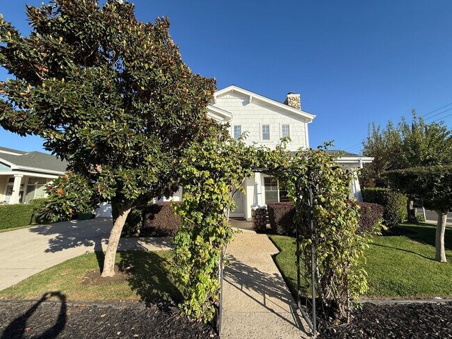 Photo - Large two story in Rose Hollow neighborhoo...