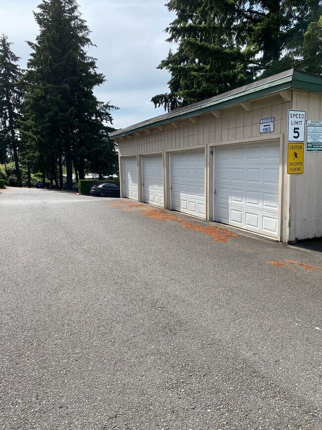 5961-5999 SE 122nd Ave