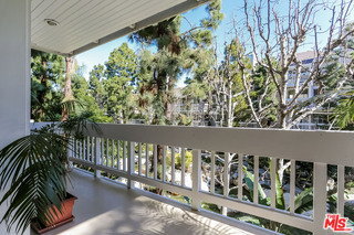 Photo - 4338 Redwood Ave