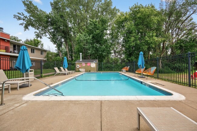 Lexington Hills Apartments