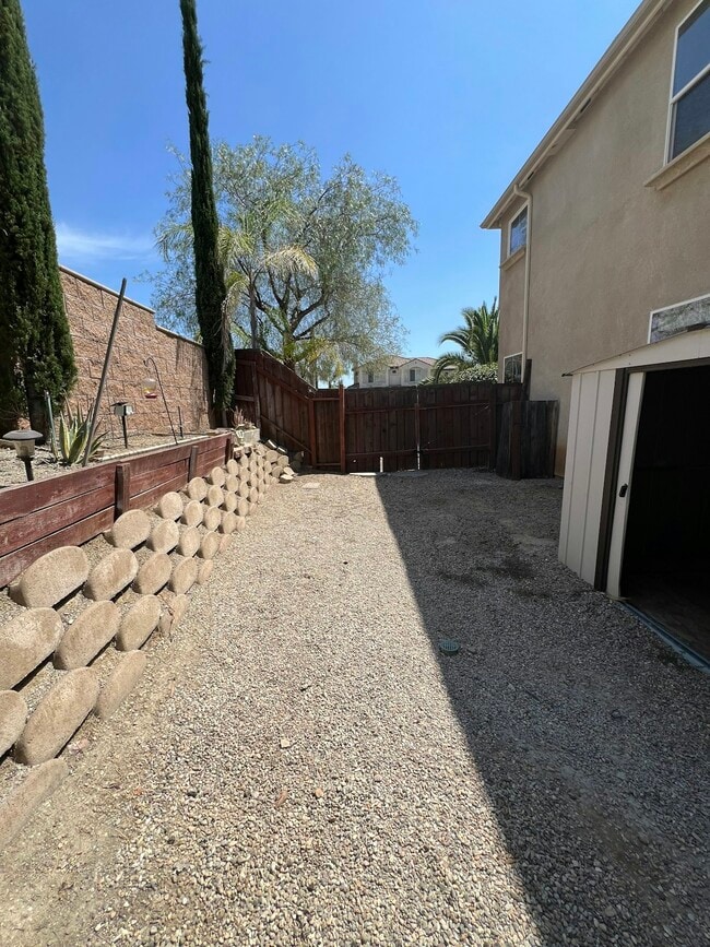 Photo - 23990 Hollingsworth Dr