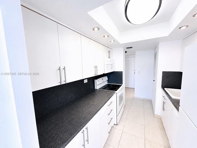 Photo - 250 174th St Unit 115