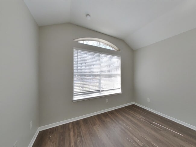 Photo - 3126 Lake Breeze Ln