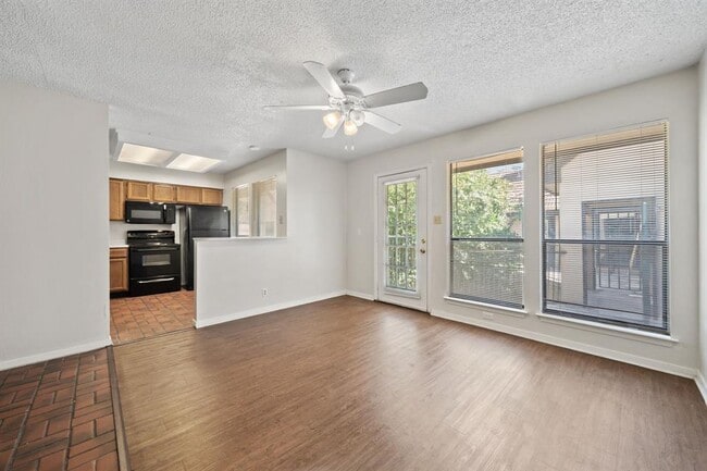 Building Photo - 2110 Rio Grande St Unit 306