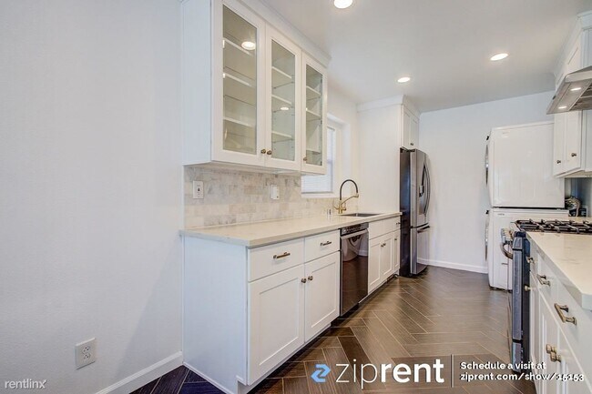 Photo - 3 br, 2 bath House - 9116 South Van Ness A...