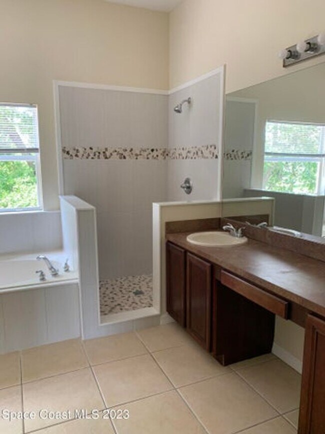 Photo - Beautiful Spacious Home