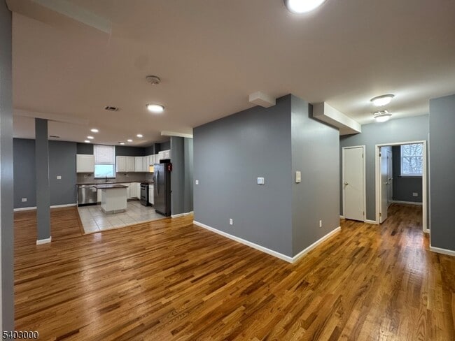 Photo - 610 Devon St Unidad 3