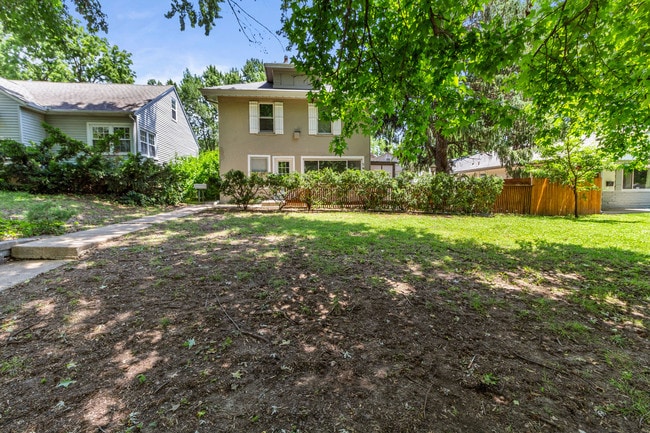 Photo - 5937 Holmes St