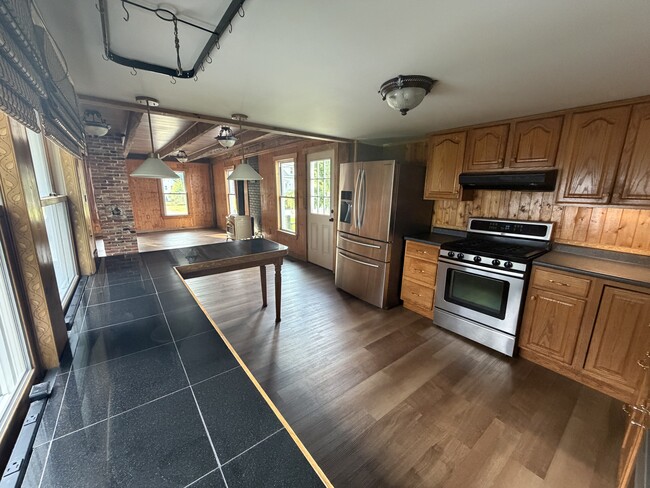 173 Main St Unit 4 bedroom 1 bath