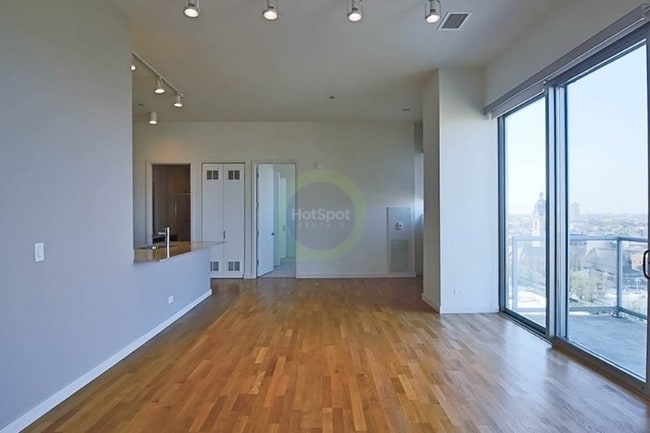 Photo - 916 W Huron St Rental