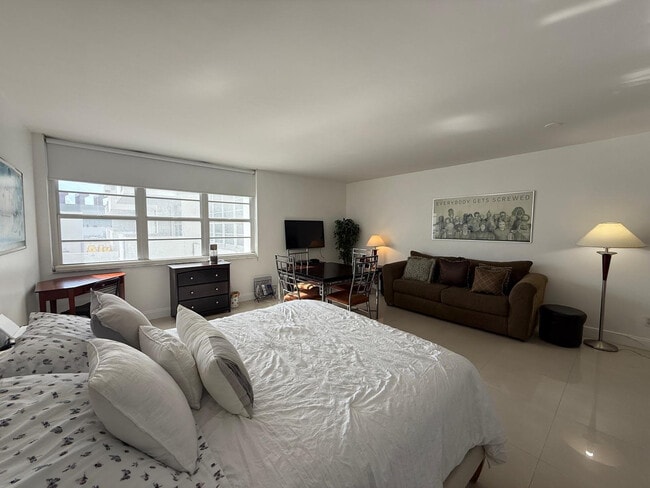 Building Photo - 100 Lincoln Rd Unit 316 Rental