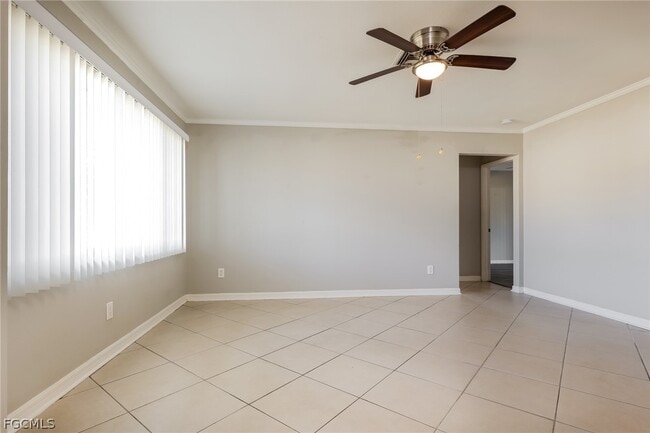 Photo - 1122 SE 17th St