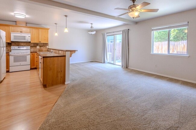Photo - 936 N Mercer St
