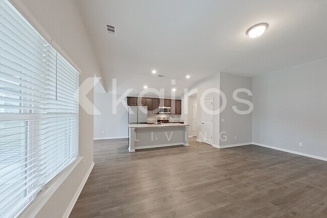 104 St Matthew Wy