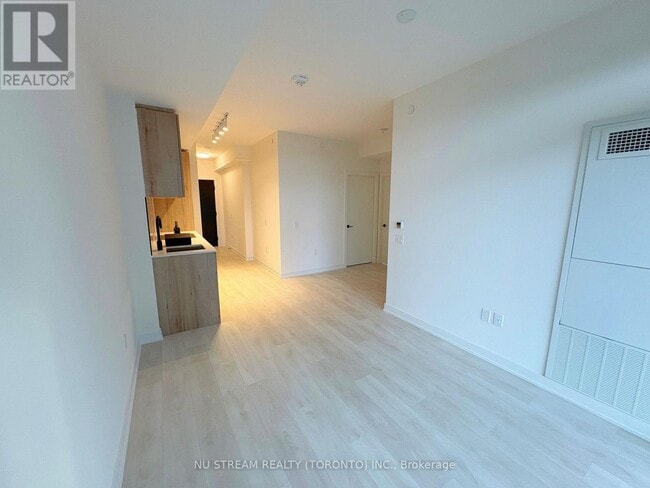 Photo - 117 Broadway Ave Unit 3404