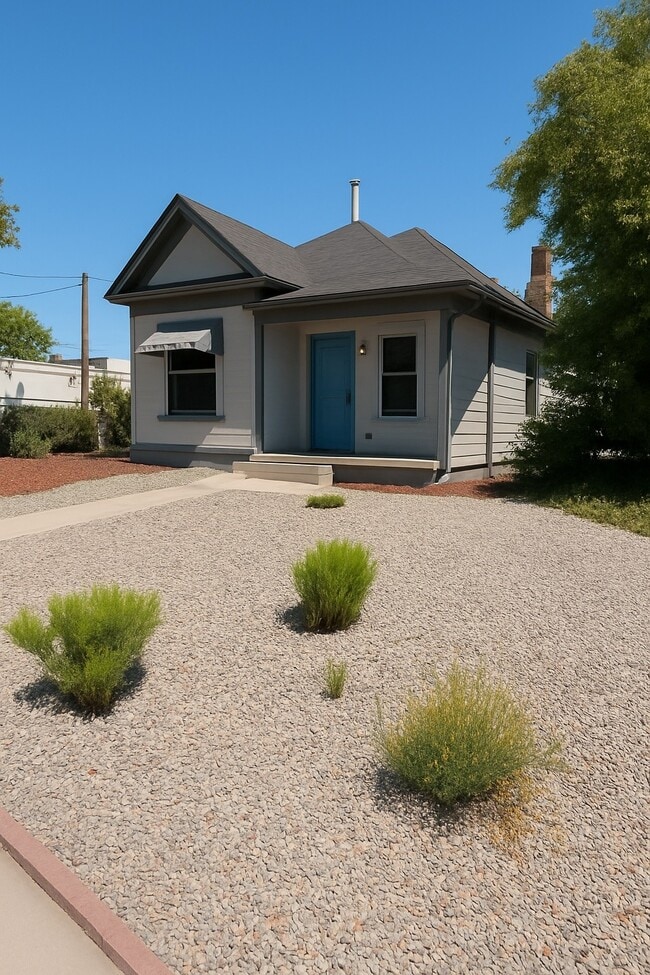 Building Photo - 915 S 900 E