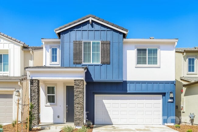 Photo - Tricon Twelve Bridges