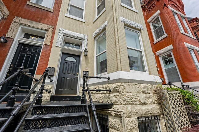Photo - 3 Story Condo w/ Loft in Bloomingdale NW!! Walking Distance to 2 Metros!