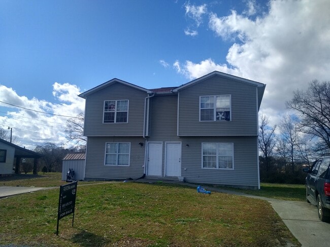 Duplex 1033 unit on the right side - 1035 Bluebird Ln Townhome