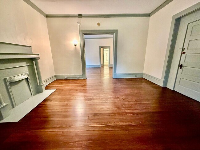 Photo - 485-487-487 W 3rd St Unit 487-A