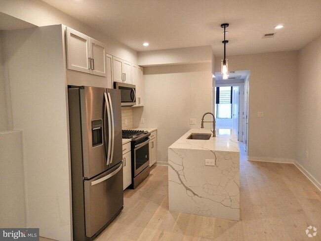 Building Photo - 531 Kennedy St NW Unit 4 Rental