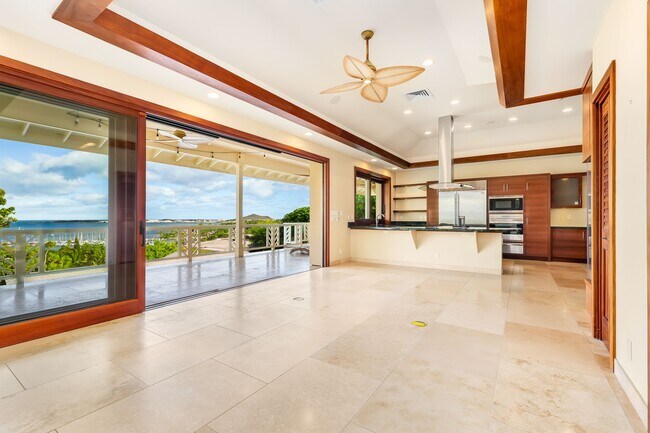 Photo - 44-113-113 Bayview Haven Pl