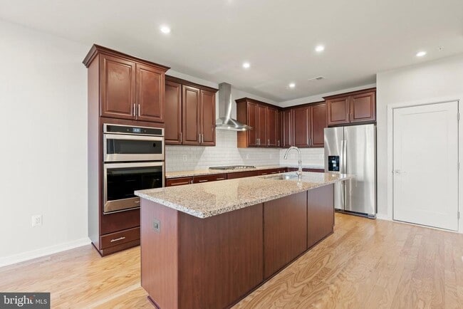 Photo - 22395 Claude Moore Dr