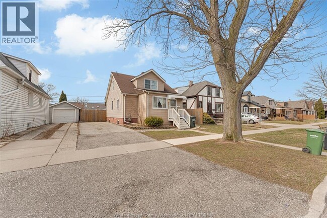 Photo - 1771 Windermere Rd