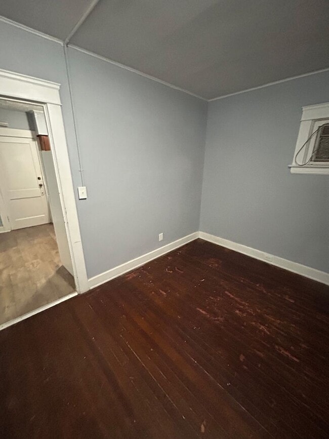 Photo - 15610 Holmes Ave Unit 1