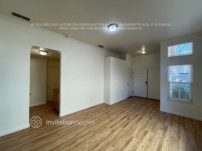 Photo - 456 Victory Ave