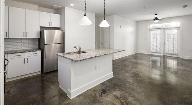Photo - 5193 Peachtree Blvd