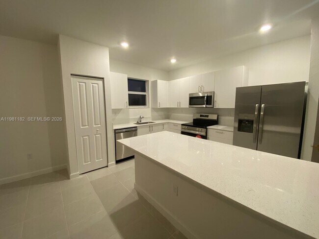 Photo - 2310 SE 28th Dr