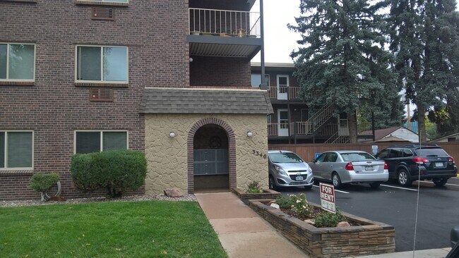 Building Photo - 3340 S Pearl St Unit 302 Rental