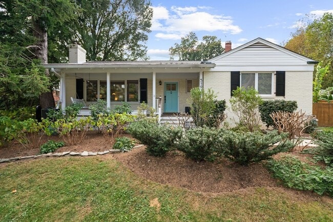 Building Photo - 5191 Linnean Terrace NW