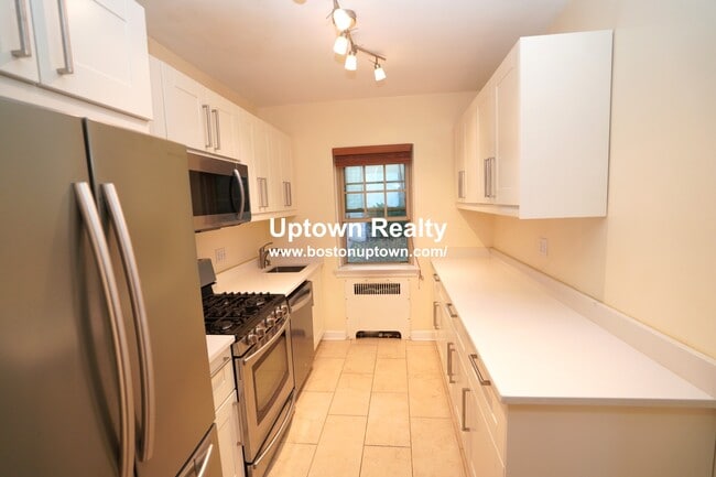 Photo - 1492 Beacon St