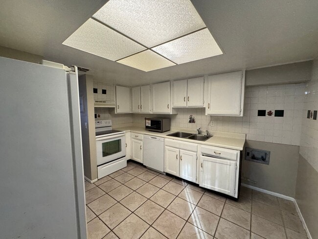 Photo - Contemporary 2/2 Condo Ground Level w/ Wheelchair Accessibility! 436/Curry Ford