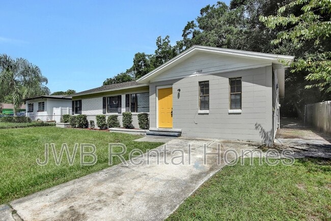 Building Photo - 2909 Aubrey Ave Rental